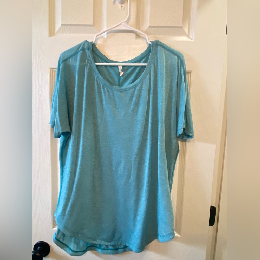 Lucy, Oversized shirt